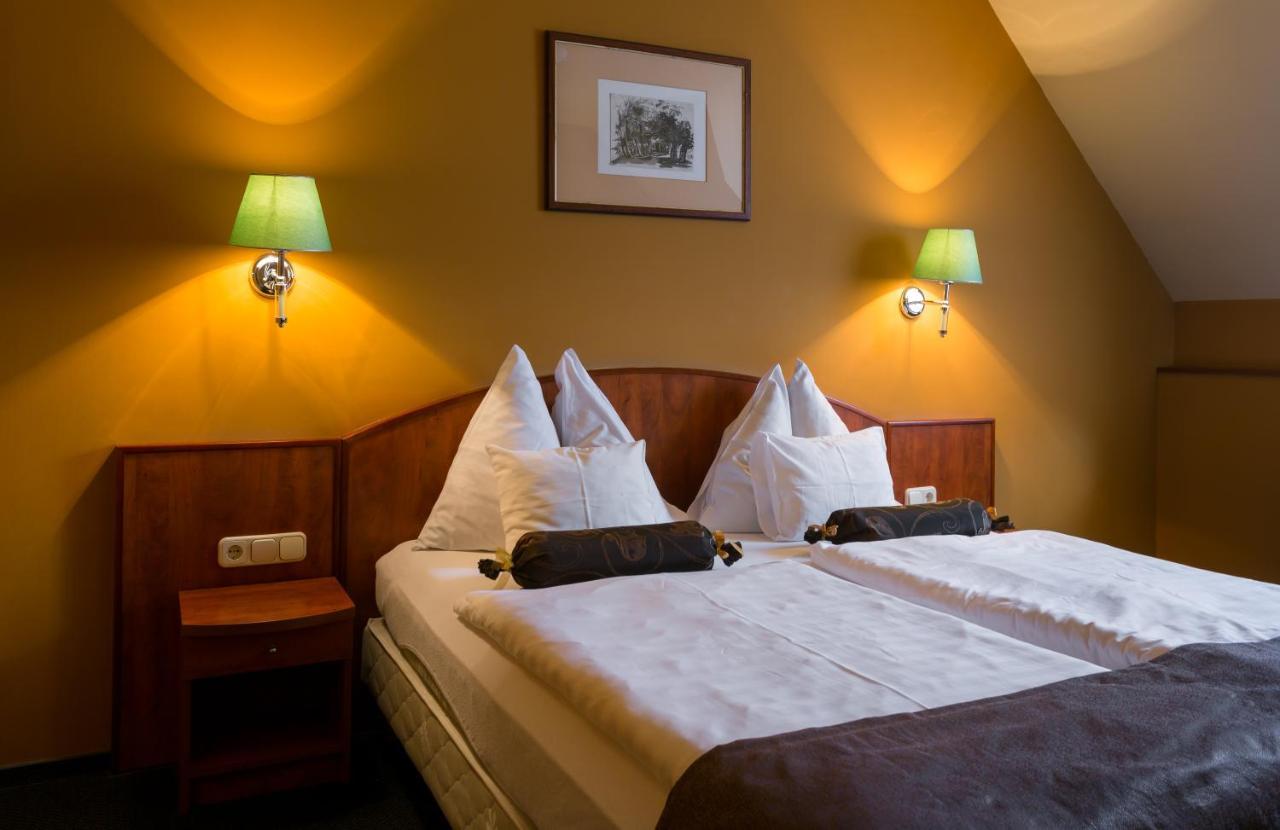 Hotel Gottwald Тата Экстерьер фото