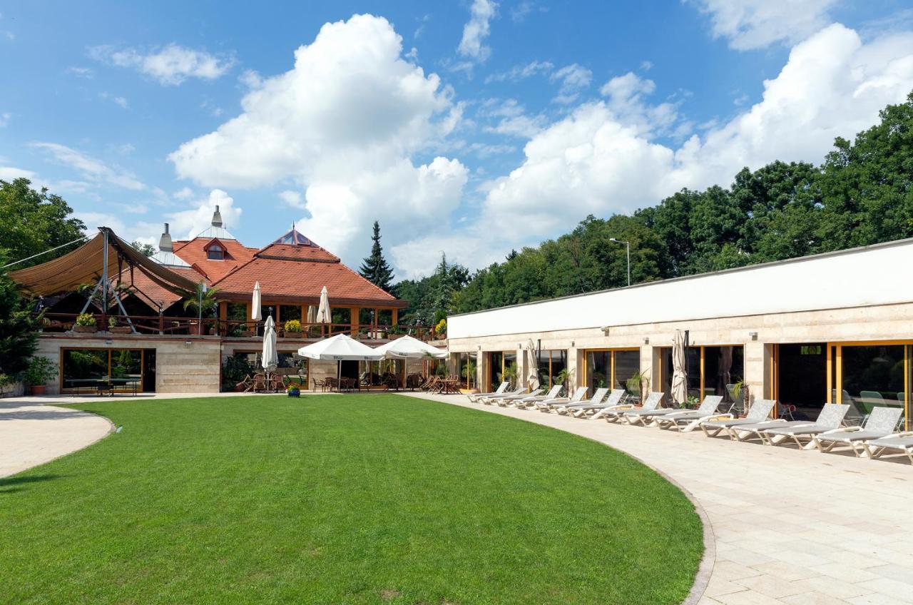 Hotel Gottwald Тата Экстерьер фото